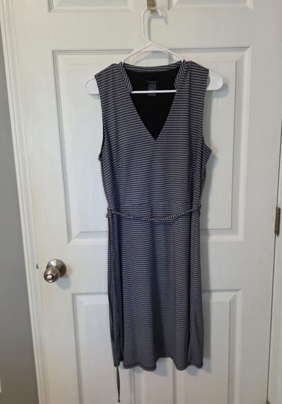Ann Taylor Dress M Belted Sheath Navy Check Sleeveless Classic Lined Knee Length